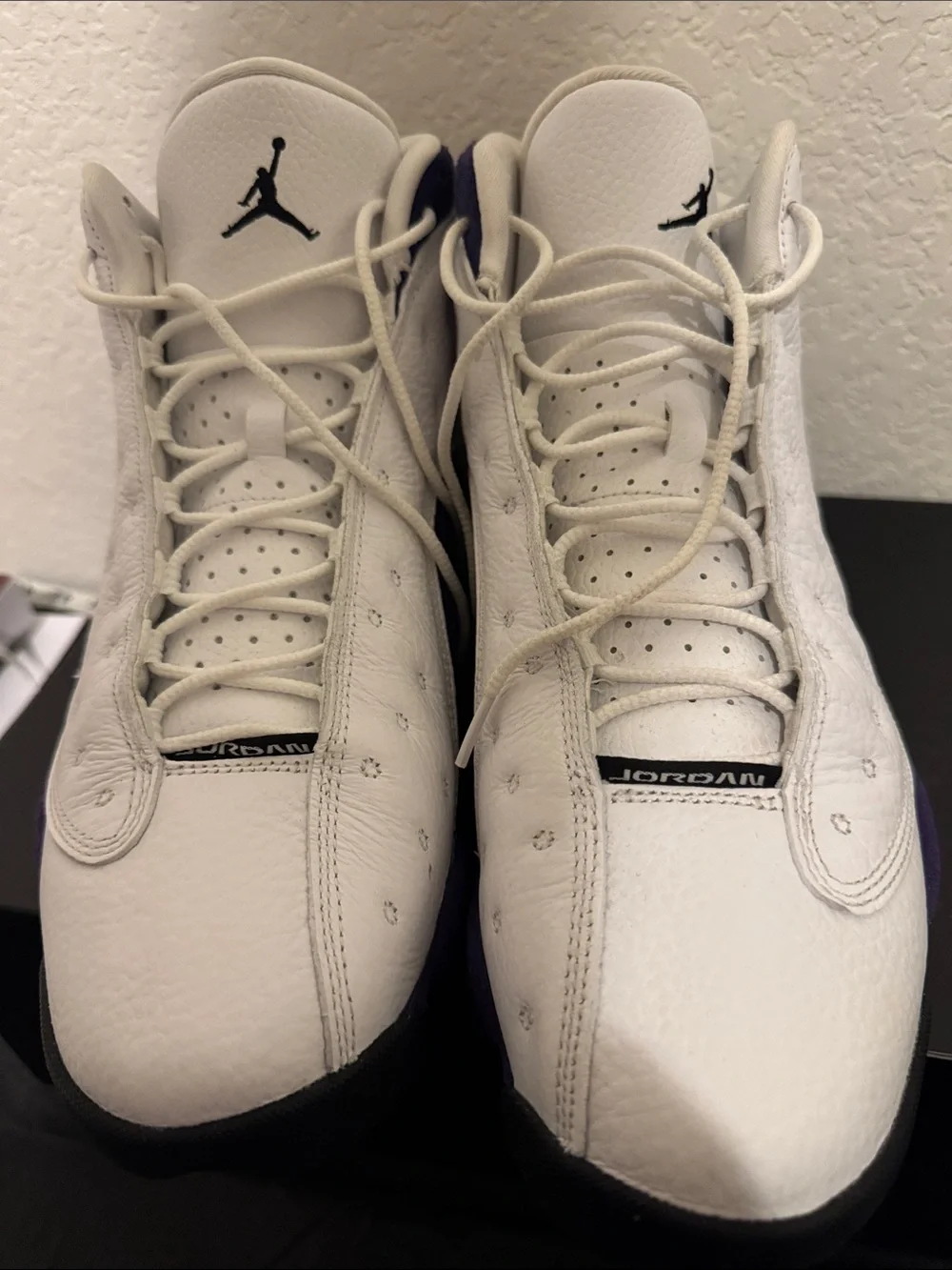Jordan 13 retro White and Black Basketball Sneakers - Size US 12 lakers